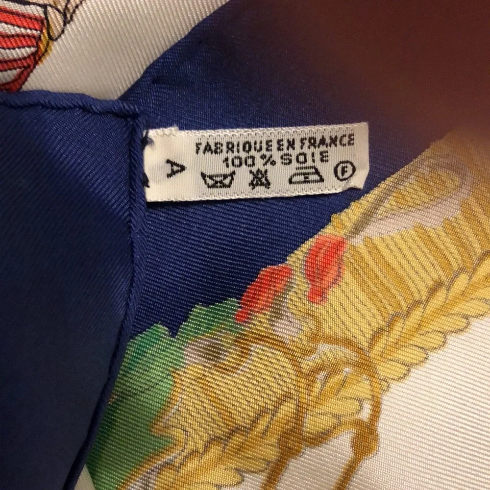 Hermès Scarf - Picture 10 of 10